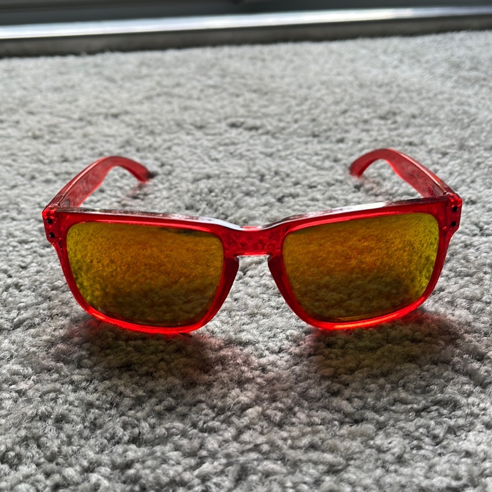 Men’s Oakley Polarized Sunglasses